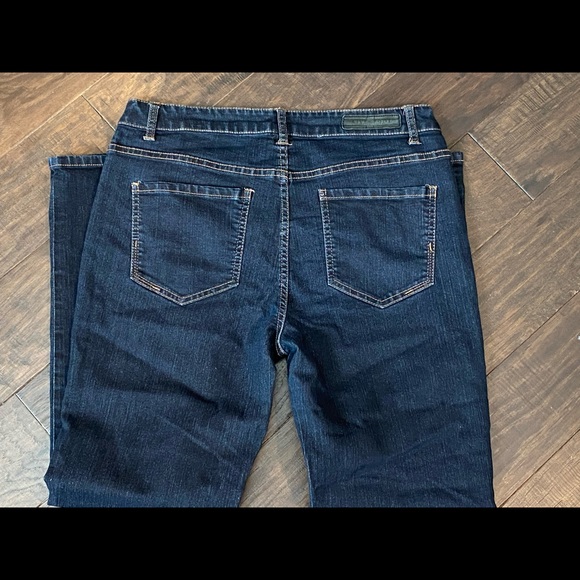 Liverpool Jeans dark wash  Astrid Crop Jeans - Picture 6 of 11